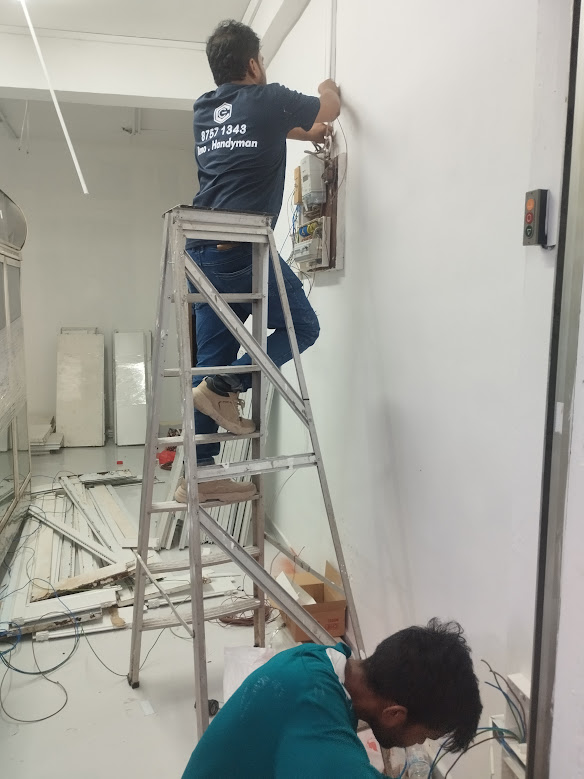 Teban Garden Shop Electrical Circuit Separation project photo 1